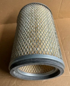 Genuine Fleetguard AF932 Air Filter - Picture 1 of 6
