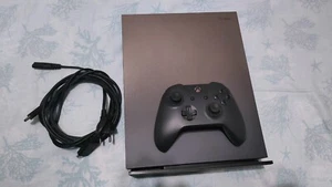 Microsoft Xbox One X Gold Rush 1TB Console Bundle con Battlefield V - Nero/oro - Imagen 1 de 12