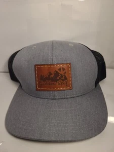 Golden Leaf Mesh Trucker Hat Pot Leaf - Picture 1 of 3