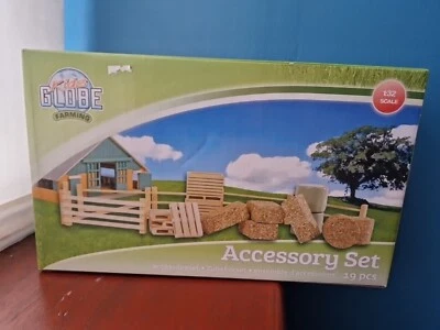 Kids Globe Accessory Set 1:32 scale bales fences fencing set farm toy toys silo - Image 1 of 4