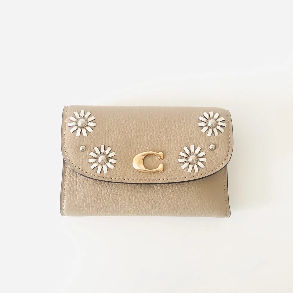 Coach Floral Beige Remi Medium Envelope Wallet w/ Whipstitch Daisy Applique $228 - Image 1 of 4