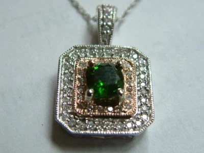Lindo pingente de diamante e ouro maciço 14k de 2 tons com diópsido cromado e corrente  - Imagem 1 de 4