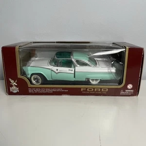 Road Legends 1955 Ford Fairlane Crown Victoria 1:18 auto pressofusa nuova con scatola - Foto 1 di 8