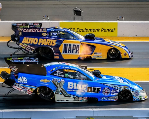JOHN FORCE & RON CAPPS FUNNY CARS GETTING THE GREEN 13X19 GLOSSY POSTER Cover