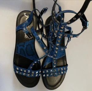 Free People Gladiator-Sandalen Sneak-Print Animal-Print blau schwarz Größe 9 - Bild 1 von 7
