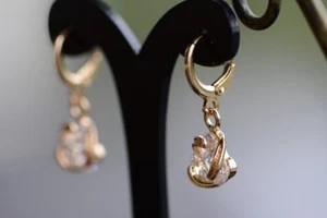18K Gold Trio Zircon AAA Designer Dangle Brass Earrings - Bild 1 von 4