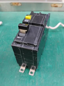 SQUARE D QOB220GFI 20 Amp 2 Pole 240VAC Ground Fault Bolt On Circuit Break - Picture 1 of 5