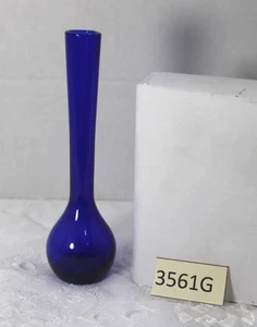 1930'S - 1940'S VINTAGE COBALT BLUE BUD VASES, 5 ¾” TALL - Picture 1 of 8