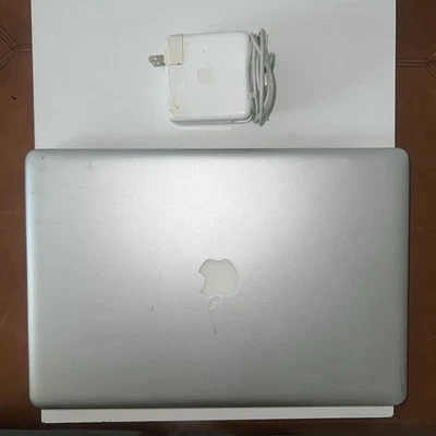 Apple MacBook Pro 15.4" Laptop MB133LL/A Early 2008 Core 2 Duo 2.4GHz For Parts - Image 1 of 4