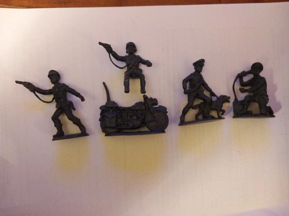 ATLANTIC  CARABINIERI E POLIZIA  D'ITALIA codice 11003  1/32  - Immagine 1 di 1