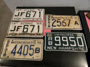 LOT OF 5 VINTAGE LICENSE PLATES , NEW ENGLAND - Picture 1 of 5