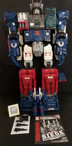 Hasbro Transformers Titans Return Titan Class Fortress Maximus & Siege COG - Picture 1 of 16