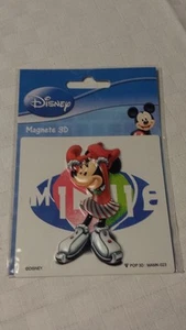 Magnetico calamita WALT DISNEY magnete 3D Mickey Mouse Minnie sui pattini - Picture 1 of 1