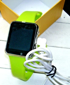 Kids SMART Watch - Green - Touch Screen - Blue Tooth - Picture 1 of 9