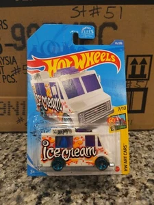 Hot Wheels 2020 HW Art Cars White Quick Bite Ice Cream Truck - Picture 1 of 6