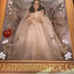 Disney SNOW WHITE 85th Anniversary Limited Edition Collector Doll UNUSED - Picture 1 of 4