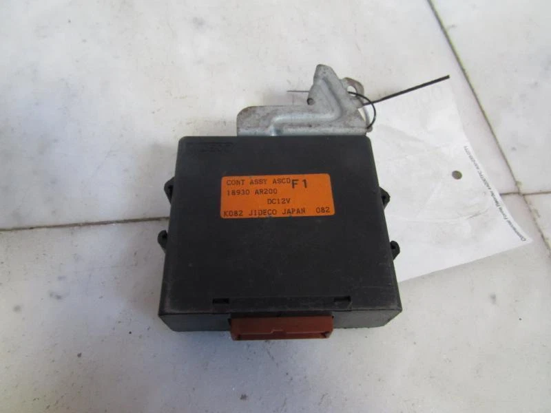 2002-2003 Infiniti Q45 Cruise Control Module OEM 18930-AR200 Foto 1 de 3