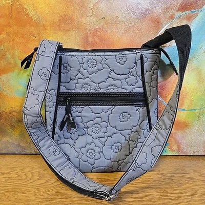 Treinta y una Mujer Cartera Gris Acolchada Bandolera Bandolera Correas Ajustables Boho Foto 1 de 4