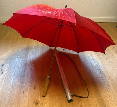 Alfa Romeo Regenschirm mit Alu- Hülle und Ledergurt zum umhängen - rot - groß - Bild 1 von 4