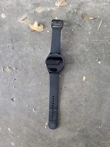 Samsung Galaxy Watch4 40mm - Photo 1 sur 6