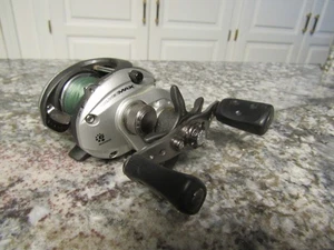 ABU GARCIA SILVER MAX BAITCASTER SMAX2 MULINELLO DA PESCA testato e funzionante - Foto 1 di 11