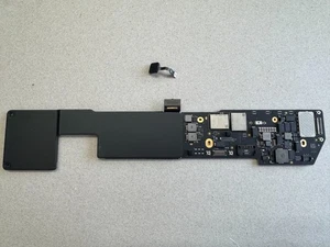 Apple MacBook Air 2020 13" A2337 M1 8GB 256GB Logic Board 820-02016-A + Touch ID - Picture 1 of 4