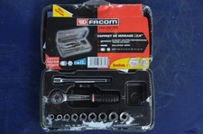 Coffret neuf FACOM à cliquet + douilles 1/4 radio R.9