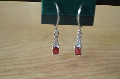 Brincos pendentes de safira vermelha sanguínea premium 0,85 ct platina sobre prata fina - Imagem 1 de 4
