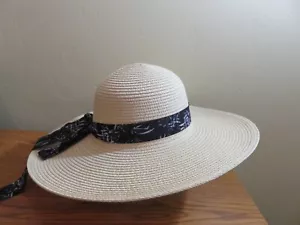 Vince Camuto WIDE BRIM Sun Hat Paper Straw Cream with BLACK PRINT BAND PACKABLE - Picture 1 of 8