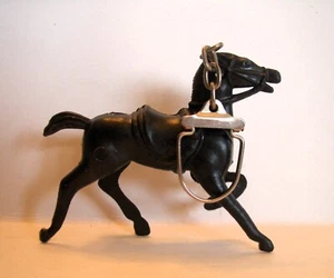 Vintage Black Plastic Trotting Horse Keychain With Unusual Keyring Clasp Unique - Picture 1 of 7