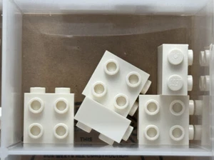 LEGO Parts - White Brick 1 x 2 x 1 2/3 with Studs on Side - No 22885 - QTY 5 - Picture 1 of 1