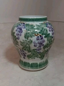 Vtg Small Vase Handpainted Thailand, Grape with Leaves 5" statement vase Decor - Picture 1 of 11