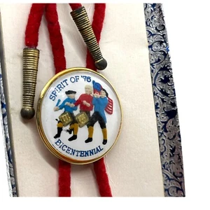 Bicentennial Bolo Tie Spirit Of 1976 Made in USA Fife & Drum In Box with Flaws - Picture 1 of 8