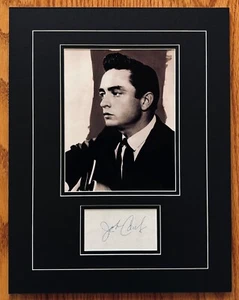 JOHNNY CASH Signed  & Matted Signature Cut & Picture Display w/COA~Near Mint - Bild 1 von 3