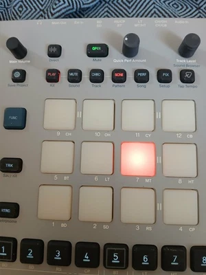Elektron Rytm MKII 8 Voice Analog Drum Machine and Sampler - Image 1 of 3