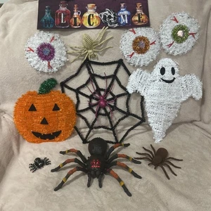 Halloween Decorations Lot  Spiders Tinsel Spider Web Ghost Pumpkin Eyes DoorSign - Picture 1 of 22