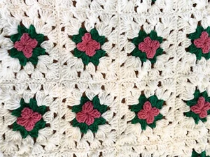 Vintage Crochet White Rose Blanket Afghan King Bedspread 90"x100" Rare Stunning - Picture 1 of 10