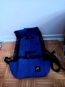 One Medium Dog Carrier Dog Hiking Blue Backpack Never Used In Good Condition - Bild 1 von 3