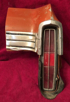 Luz trasera lateral derecha para pasajero Chevrolet Monte Carlo 1970-1972 OEM Foto 1 de 4