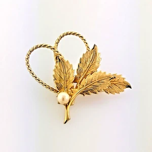 Estate Fashion Pin Heart Leaf Design With A Freshwater Pearl - Picture 1 of 6