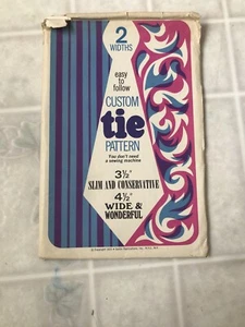 VINTAGE 1972 Curtin Publications New and Uncut Custom Tie Pattern - Two Widths - Picture 1 of 3