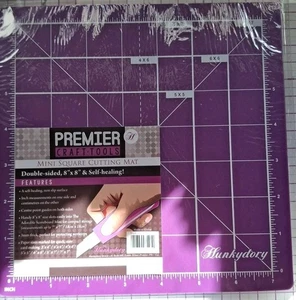 Hunkydory Premier Handwerkzeuge Mini Quadrat Schneidematte 8 x 8 Zoll doppelseitig - Bild 1 von 2