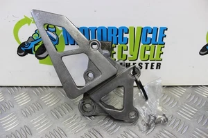 Kawasaki ZX 7 R Footrest Hanger Riders Right 1996 to 2003 ZX7R Ninja ZX-7R B073 - Picture 1 of 6