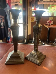 TESTA DI CAPRA ottone bronzo? Coppia di candelabri scanalati 4 lati portacandele vintage - Foto 1 di 19
