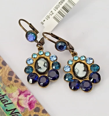 Pendientes Michal Negrin camafeo renacimiento victoriano gota de cóctel azul profundo a claro Foto 1 de 4