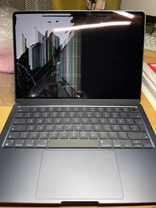 Apple MacBook Air 13,6" 2024 M3/16/512GB SSD Mitternacht neu aber displaybruch - Bild 1 von 14