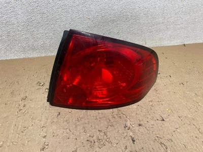 Luz trasera lateral derecha Nissan Sentra 2004 2005 2006 pasajero OEM R9996 DW Foto 1 de 4