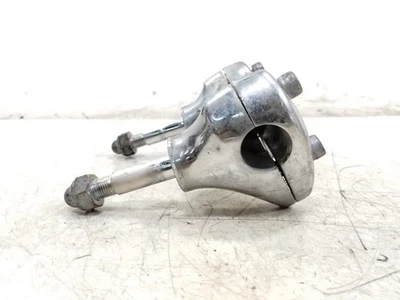 99-09 Yamaha V Star XVS1100 Clásico Manillar Elevadores Abrazaderas Elevadoras Foto 1 de 4