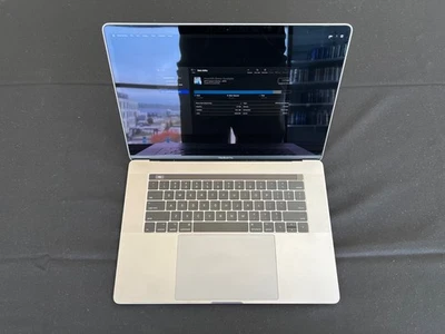 READ! Silver 15" MacBook Pro Mid-2017 3.1GHz Core i7 16GB RAM 1TB SSD Radeon 560 - Image 1 of 4