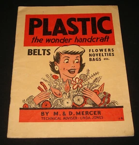 PLASTIC THE WONDER HANDCRAFT 1960s BOOKLET , Belts Flowers, Bags , Novelties - Picture 1 of 3